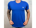 Camiseta Armani Estampa no busto , gola redonda, manga curta e barra reta. - Quality Goods
