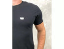Camiseta OSK Estampa no busto , gola redonda, manga curta e barra reta. - Quality Goods