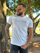 Camiseta Manga Curta Importada Estampa no busto , gola redonda, manga curta e barra reta. - Quality Goods